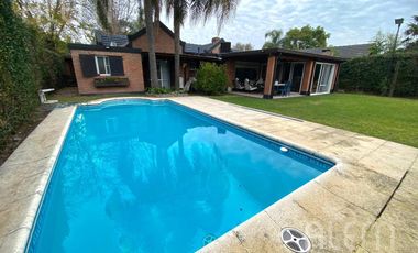 Casa en Venta en Campos de Echeverría, Canning