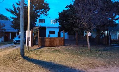Casa en venta - 2 Dormitorios 1 Baño - 400Mts2 - San Clemente del Tuyú
