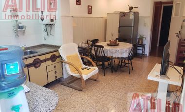 CASA  5 Ambientes  FONDO LIBRE-COCHERA-LOMA DE NUÑEZ próx.Libertador-Estación