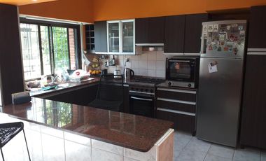 VENTA DE CASA 4 AMBIENTE