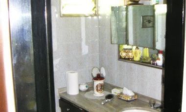 Casa en venta - 4 Dormitorios 4 Baños - Cochera - 412Mts2 - Quilmes Este