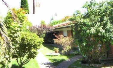Casa en venta - 4 Dormitorios 4 Baños - Cochera - 412Mts2 - Quilmes Este