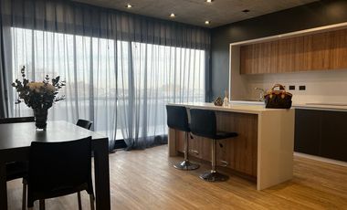 Semipiso • 4 amb  de100m2 • cochera, baulera, parrilla • Larrazabal 500