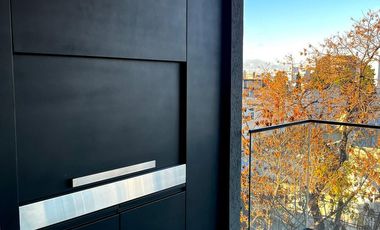Semipiso • 4 amb  de100m2 • cochera, baulera, parrilla • Larrazabal 500