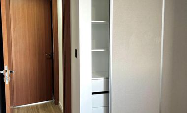 Semipiso • 4 amb  de100m2 • cochera, baulera, parrilla • Larrazabal 500