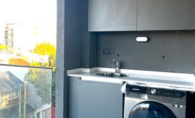 Semipiso • 4 amb  de100m2 • cochera, baulera, parrilla • Larrazabal 500