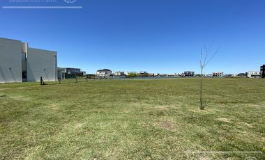 Imperdible Lote  En Venta a Laguna en Barrio Villalobos - Hudson - Oportunidad.