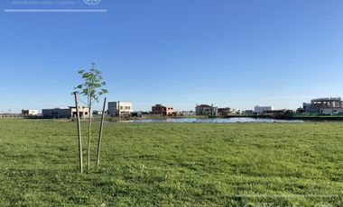 Imperdible Lote  En Venta a Laguna en Barrio Villalobos - Hudson - Oportunidad.