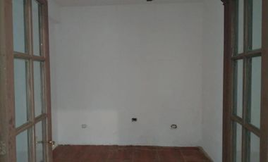 Casa en venta - 1 Dormitorio 1 Baño - 40Mts2 - Morón