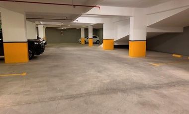 Cocheras en  venta en Lomitas/Lomas de Zamora ideal inversor, con rampa y amplias