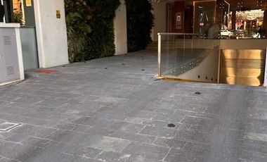 Cocheras en  venta en Lomitas/Lomas de Zamora ideal inversor, con rampa y amplias