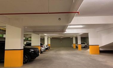 Cocheras en  venta en Lomitas/Lomas de Zamora ideal inversor, con rampa y amplias