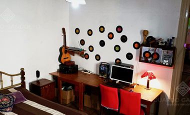Casa de Corte Antiguo - Venta Directa - OPORTUNIDAD!!!