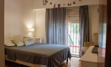 Casa de 6 Ambientes con Piscina, Quincho, Garage y Ubicación Privilegiada- En Venta