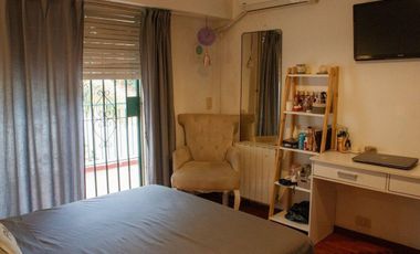 Casa de 6 Ambientes con Piscina, Quincho, Garage y Ubicación Privilegiada- En Venta