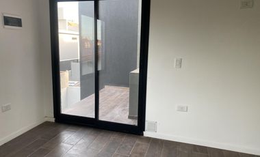 VENTA PH A ESTRENAR EN MAR DE AJO UNA CUADRA DEL MAR