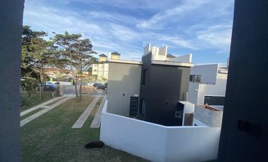 VENTA PH A ESTRENAR EN MAR DE AJO UNA CUADRA DEL MAR