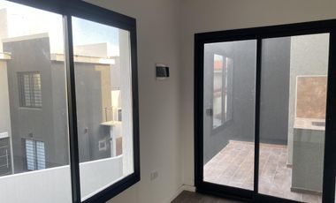 VENTA PH A ESTRENAR EN MAR DE AJO UNA CUADRA DEL MAR