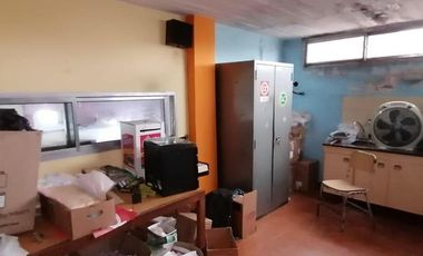 Galpón con amplio salón y oficina en excelente ubicación