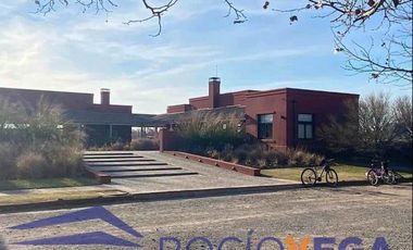 Casa en venta en  La Primavera Golf Carlos Keen Luján