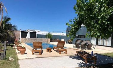 *¡Increíble Oportunidad en Arroyo Leyes! Venta de Complejo con Dos Casas Quintas*