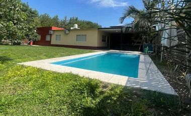 *¡Increíble Oportunidad en Arroyo Leyes! Venta de Complejo con Dos Casas Quintas*
