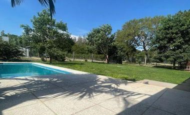 *¡Increíble Oportunidad en Arroyo Leyes! Venta de Complejo con Dos Casas Quintas*