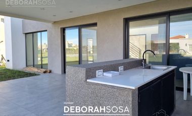 Casa en venta alquiler 5 ambientes pileta Barrio privado El Naudir Escobar