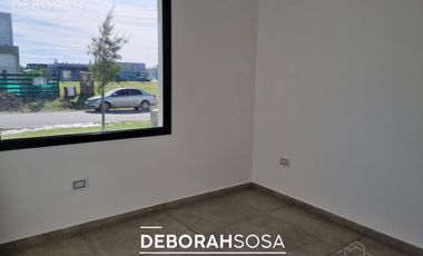 Casa en venta alquiler 5 ambientes pileta Barrio privado El Naudir Escobar