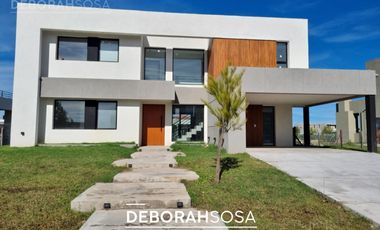 Casa en venta alquiler 5 ambientes pileta Barrio privado El Naudir Escobar