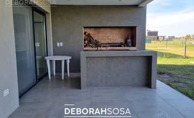 Casa en venta alquiler 5 ambientes pileta Barrio privado El Naudir Escobar