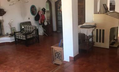 Casa en venta - 4 Dormitorios 3 Baños - 2.400Mts2 - Carlos Casares