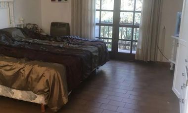 Casa en venta - 4 Dormitorios 3 Baños - 2.400Mts2 - Carlos Casares