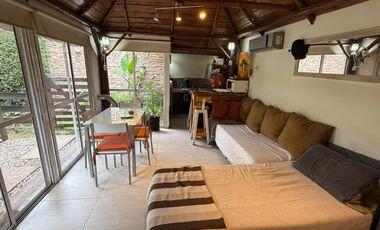 Casa  venta 3 dormitorios 2 baños 1 cochera - Arturo Segui