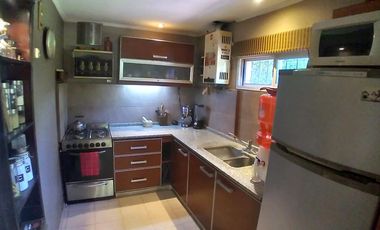 Casa  venta 3 dormitorios 2 baños 1 cochera - Arturo Segui