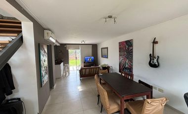 Casa en calle 9 entre 517 y 518