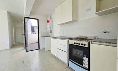 Casa en venta, dos dormitorios y dos baños, Sobre Avenida de Ecotierra, Pueblo Esther.