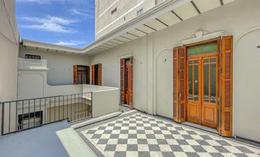 Oficina tipo casona en PA