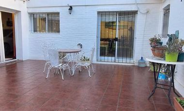 Casa 3 dormitorios, 2 baños, patio, pileta - Lima 2100 - Pueblo Esther