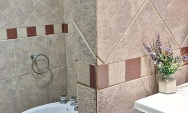 Casa 3 dormitorios, 2 baños, patio, pileta - Lima 2100 - Pueblo Esther