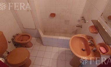 Venta PH de 3 ambientes con patio en Bernal Oeste