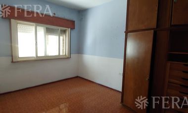 Venta PH de 3 ambientes con patio en Bernal Oeste