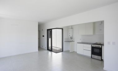 Venta casa de 2 dormitorios con piscina y cochera en EcoTierra, Pueblo Esther