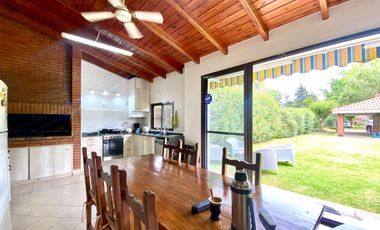 Casa en  funes