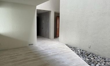 Casa remodelada en esquina