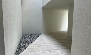 Casa remodelada en esquina