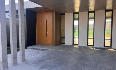 Casa a estrenar en una planta en Altos de Campo Grande | Mallmann propiedades