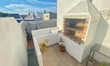 VENTA 2 DEPARTAMENTOS Y LOCAL 6 AMB VALENTIN ALSINA LANÚS OESTE GARAGE PATIO TERRAZA