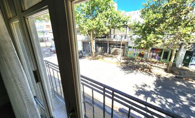 Consultorios / oficinas y departamento en microcentro