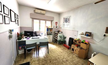 Consultorios / oficinas y departamento en microcentro
